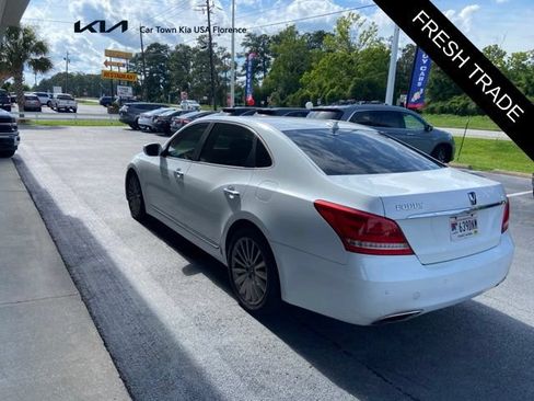 Used 2015 Hyundai Equus Signature RWD image 3