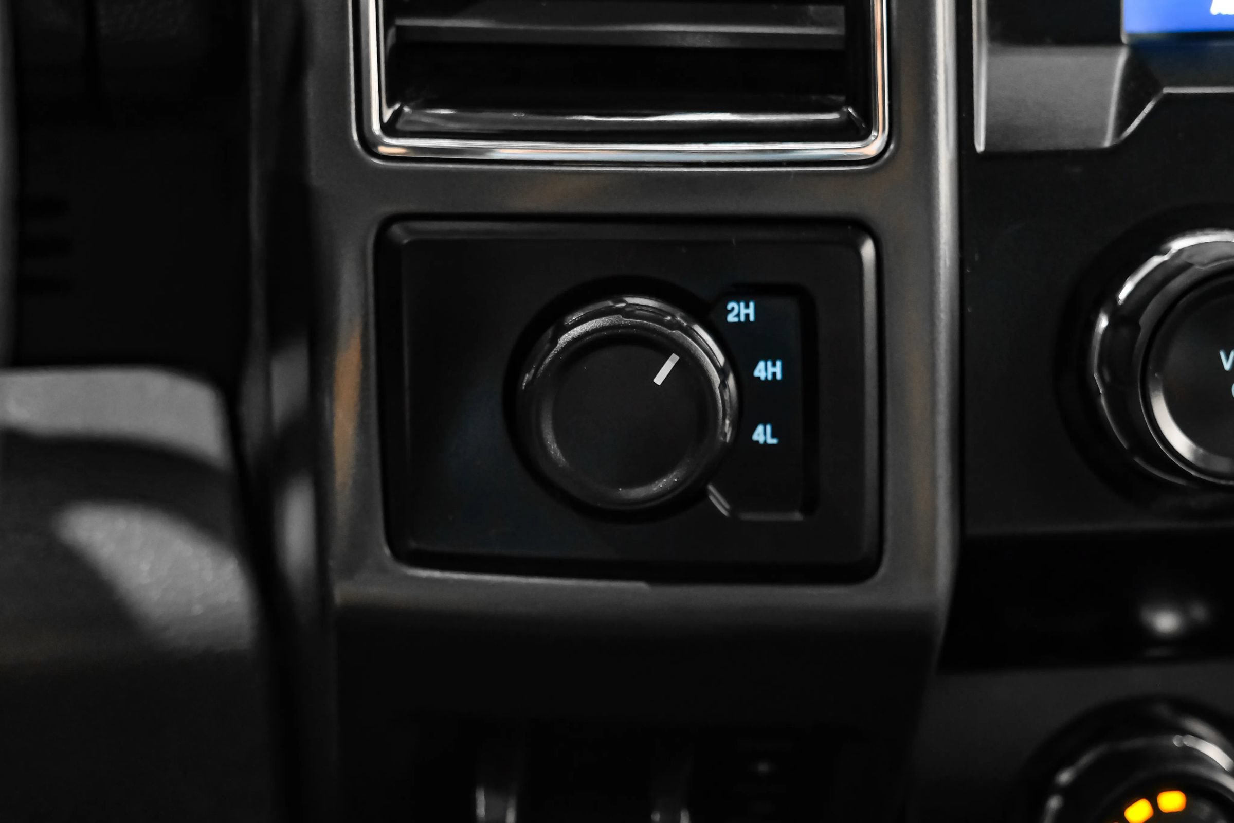 Used 2020 Ford F250 XLT AWD/4WD image 30