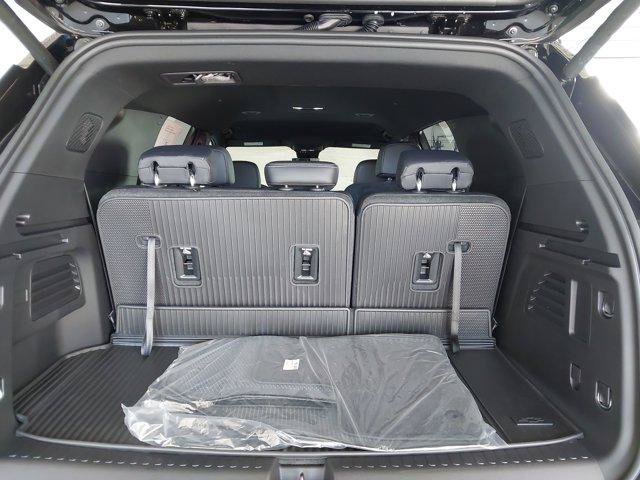 New 2027 Chevrolet Traverse LT w/ Driver Confidence Package FWD image 30