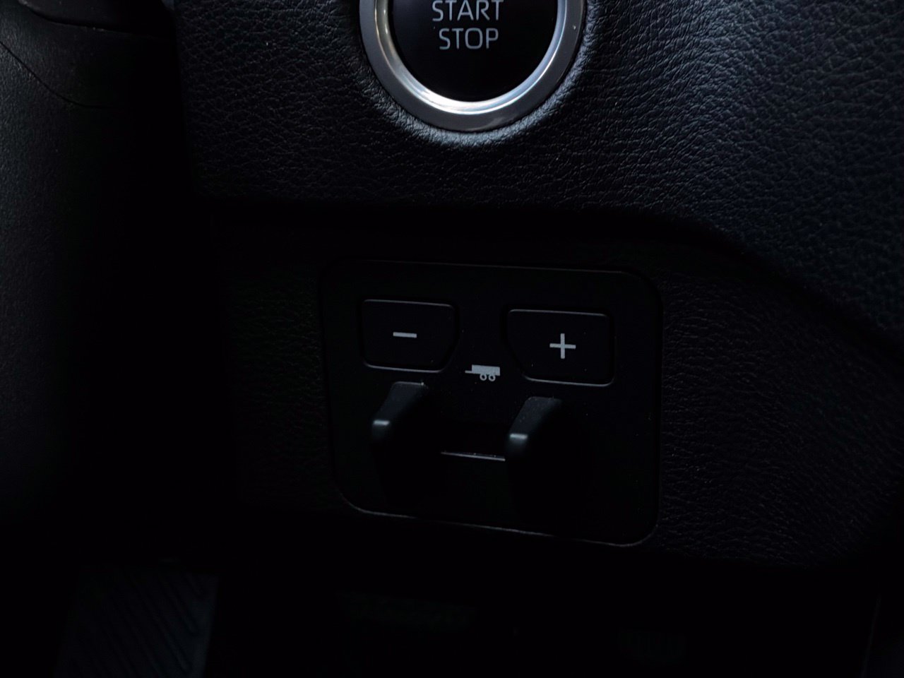 Used 2024 Toyota Tundra SR5 AWD/4WD image 31