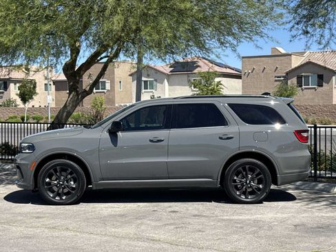 Used 2025 Dodge Durango GT w/ Blacktop Package AWD/4WD image 5