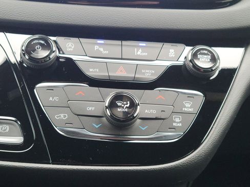 New 2026 Chrysler Voyager LX image 21