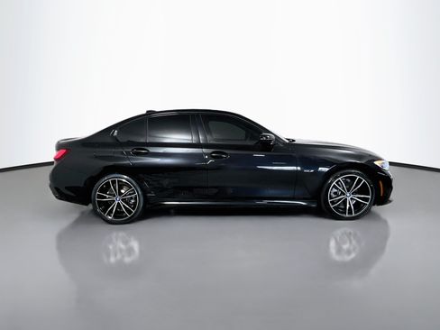 Used 2022 BMW 330e w/ M Sport Package RWD image 3