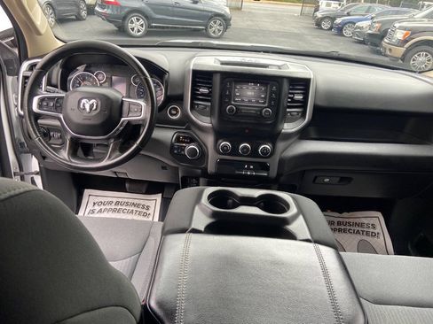 Used 2019 RAM 1500 Big Horn AWD/4WD image 11