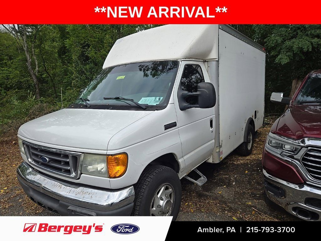 Used 2007 Ford E-350 and Econoline 350 Super Duty RWD image 1