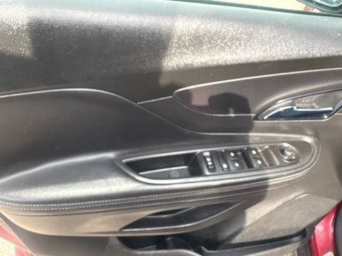 Used 2020 Buick Encore Preferred FWD image 23