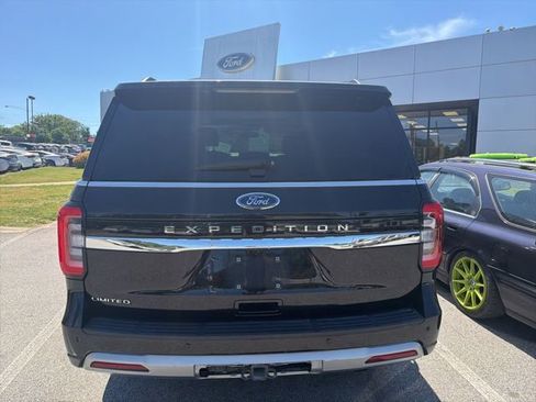 Used 2024 Ford Expedition Limited image 17