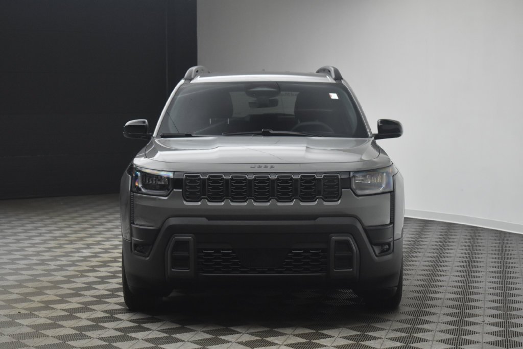 Used 2026 Jeep Cherokee Laredo AWD/4WD image 17