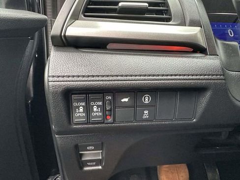 Certified 2023 Honda Odyssey Sport image 31