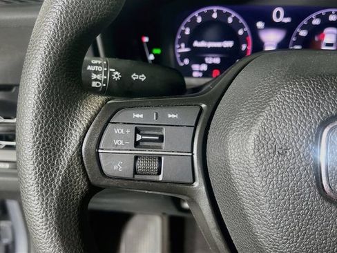 Used 2023 Honda Accord LX image 17