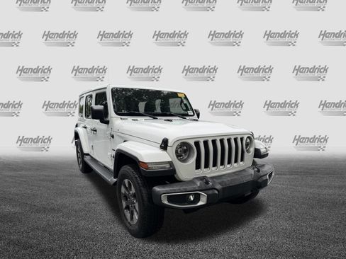 Used 2018 Jeep Wrangler Unlimited Sahara AWD/4WD image 2