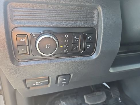 Used 2025 Ford F350 Platinum AWD/4WD image 14