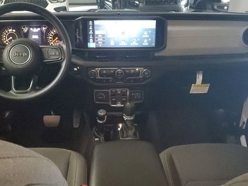 Used 2025 Jeep Wrangler Sport image 10