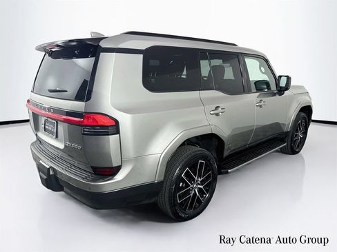 Certified 2025 Lexus GX 550 w/ Accessory Package (2T) AWD/4WD image 7