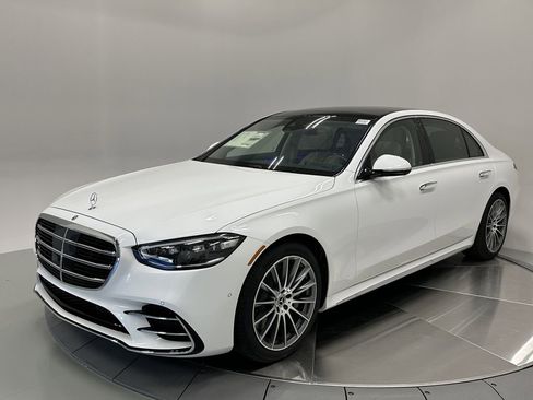New 2026 Mercedes-Benz S 580 4MATIC Sedan image 3