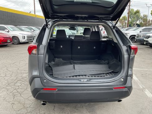 Used 2021 Toyota RAV4 LE FWD image 25