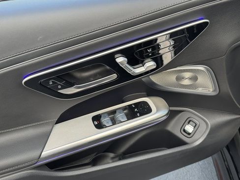 Used 2024 Mercedes-Benz CLE 450 4MATIC Cabriolet image 19