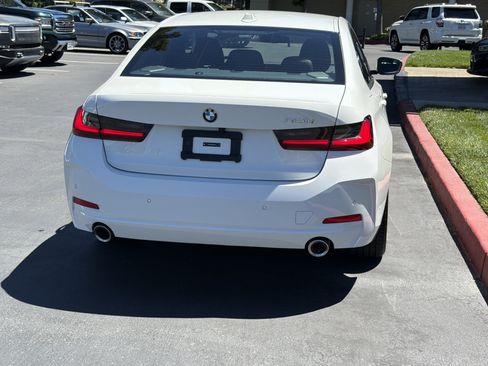 Used 2025 BMW 330i Sedan w/ Premium Package RWD image 16