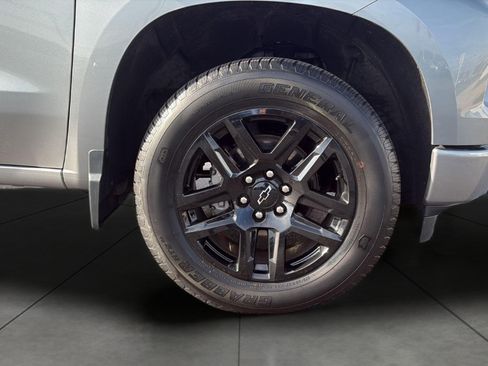 Used 2023 Chevrolet Silverado 1500 RST w/ Protection Package AWD/4WD image 9