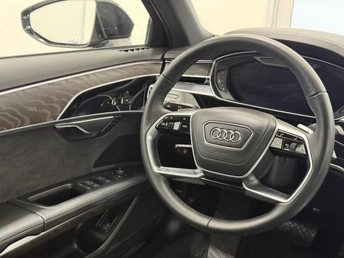 Used 2022 Audi A8 L 3.0T AWD/4WD image 12