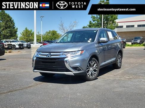 Used 2018 Mitsubishi Outlander SE AWD/4WD image 1