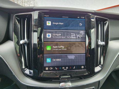 Used 2025 Volvo XC60 B5 Core image 30