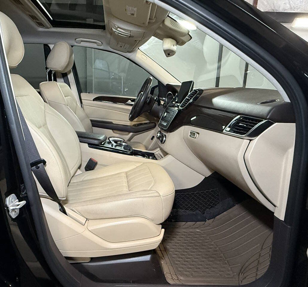 Used 2017 Mercedes-Benz GLE 350 image 6