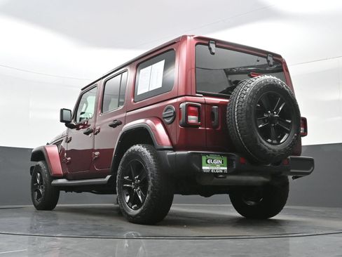Used 2021 Jeep Wrangler Unlimited Sahara AWD/4WD image 29