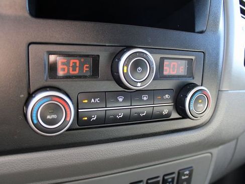 Used 2016 Nissan NV 3500 SL RWD image 25