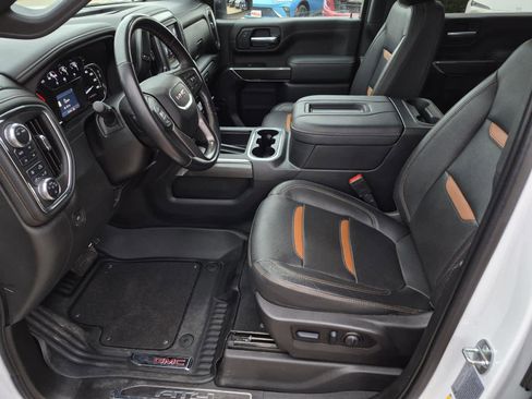 Used 2022 GMC Sierra 2500 AT4 w/ AT4 Preferred Package image 12