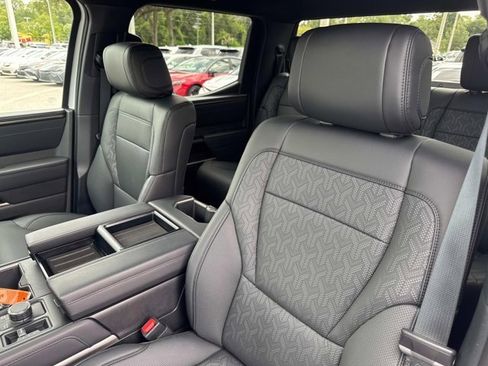 Used 2025 Toyota Tundra Limited image 11