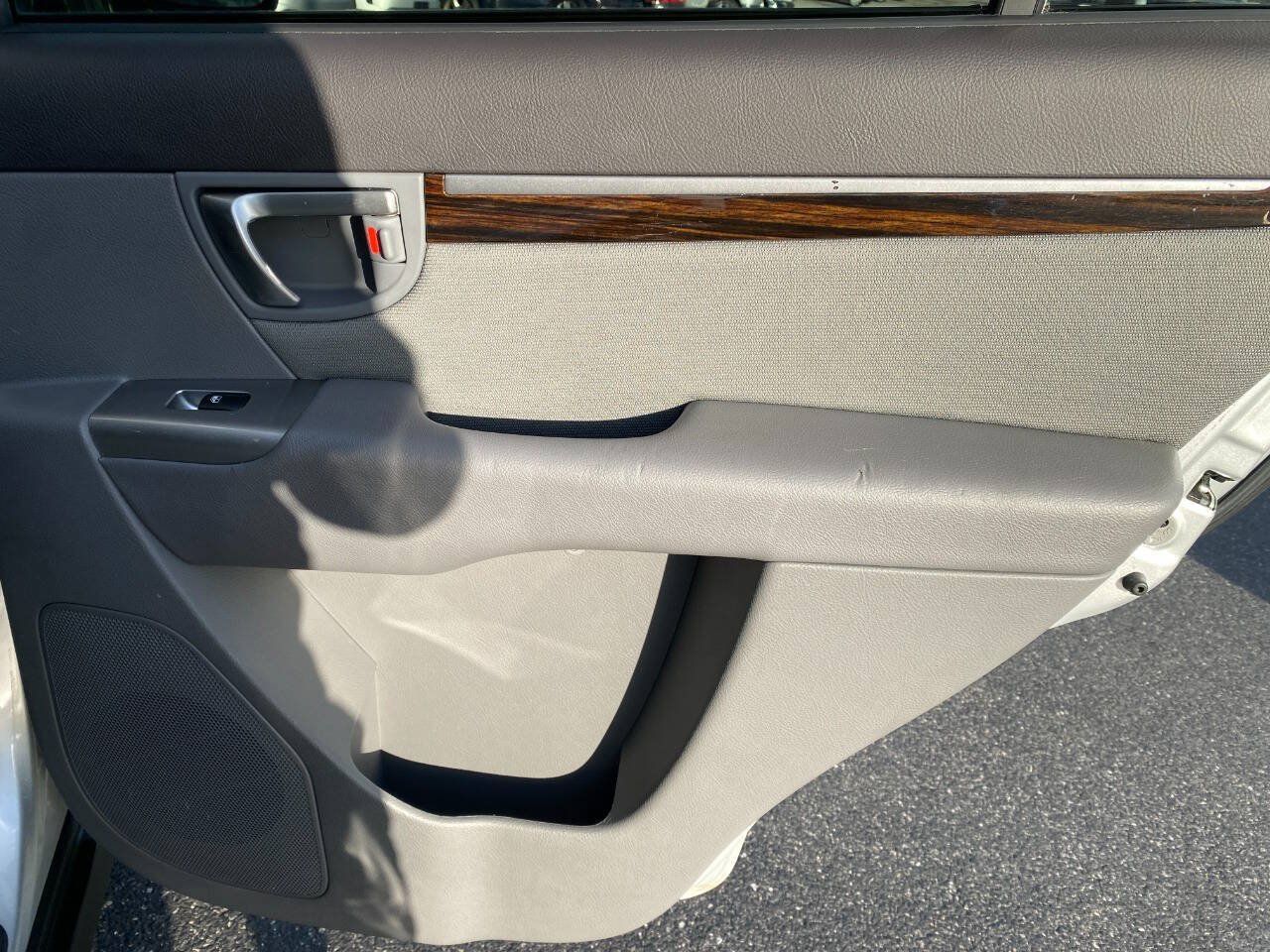 Used 2011 Hyundai Santa Fe GLS FWD image 28
