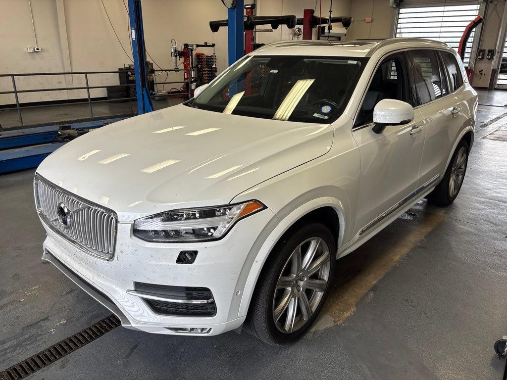 Used 2019 Volvo XC90 T6 Inscription w/ Luxury Package AWD/4WD image 2