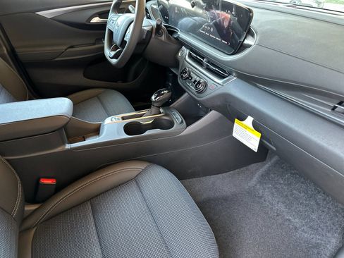 New 2026 Buick Envista Sport Touring FWD image 16