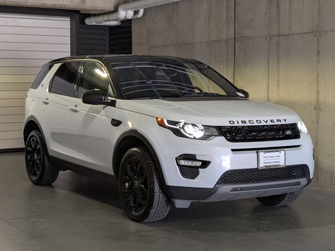 Used 2018 Land Rover Discovery Sport HSE AWD/4WD image 11
