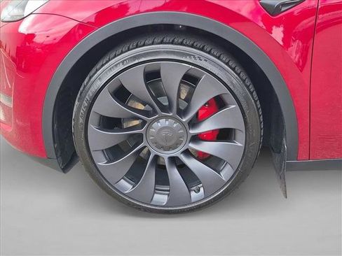 Used 2024 Tesla Model Y Performance AWD/4WD image 24