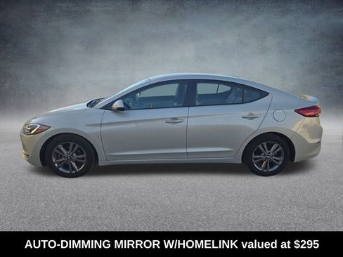 Used 2018 Hyundai Elantra SEL image 2