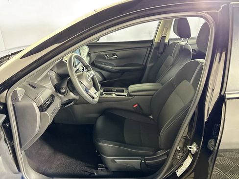 Used 2024 Nissan Sentra SV image 11