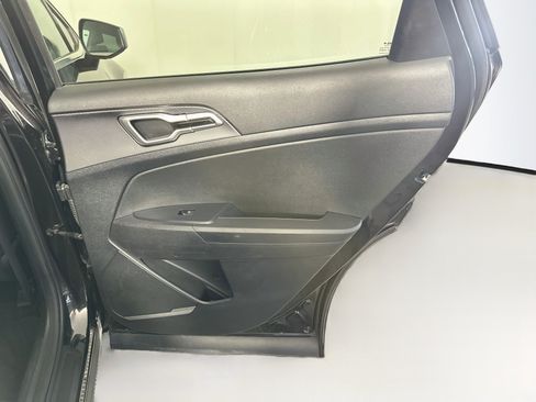Used 2023 Kia Sportage LX FWD image 27