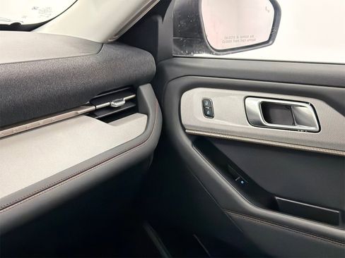 New 2026 Ford Explorer Active image 30