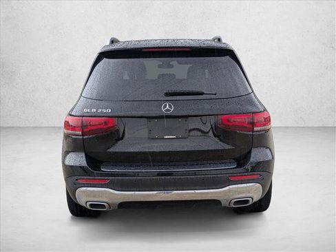 Used 2020 Mercedes-Benz GLB 250 image 6