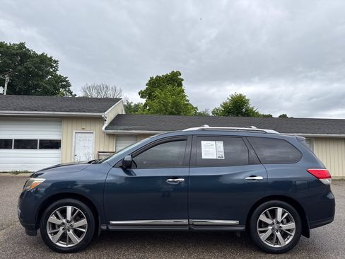 Used 2014 Nissan Pathfinder Platinum FWD image 10