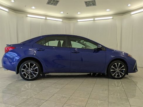 Used 2017 Toyota Corolla SE image 11