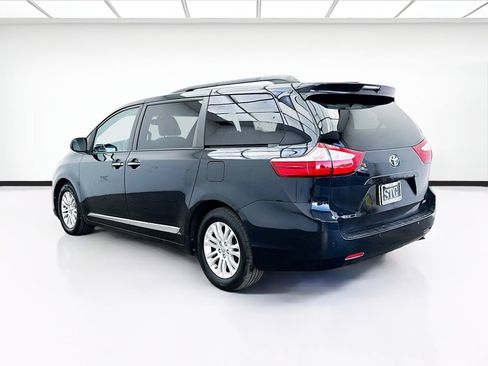 Used 2015 Toyota Sienna XLE image 6