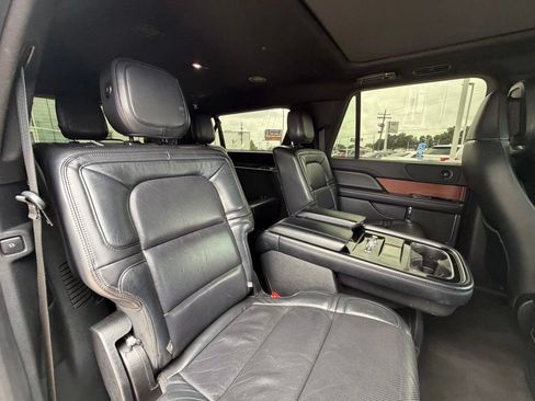 Used 2020 Lincoln Navigator L Reserve RWD image 31