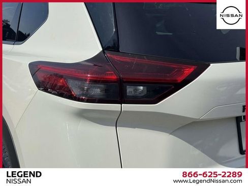 Certified 2023 Nissan Rogue SV w/ SV Premium B Package image 11