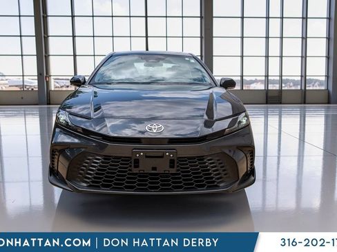 Used 2025 Toyota Camry SE FWD image 29
