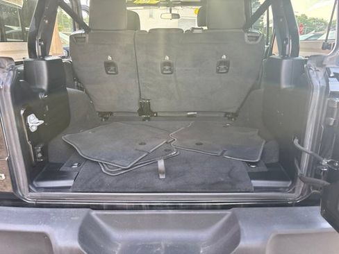 Used 2021 Jeep Wrangler Unlimited Sport AWD/4WD image 16