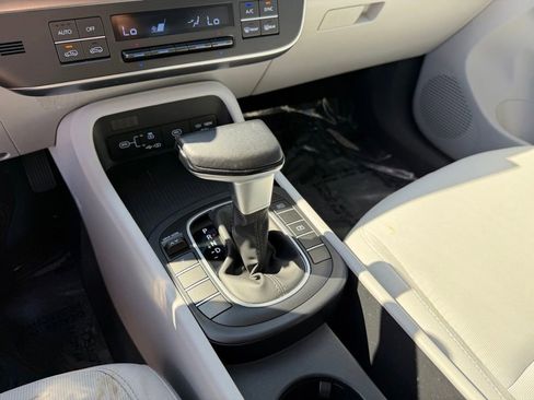 Used 2025 Hyundai Kona SEL AWD/4WD image 28