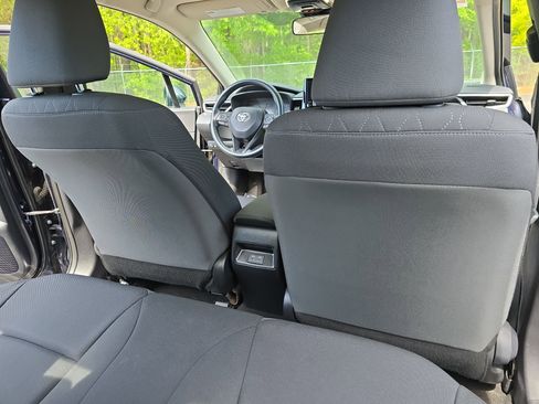 Used 2024 Toyota Corolla LE image 11